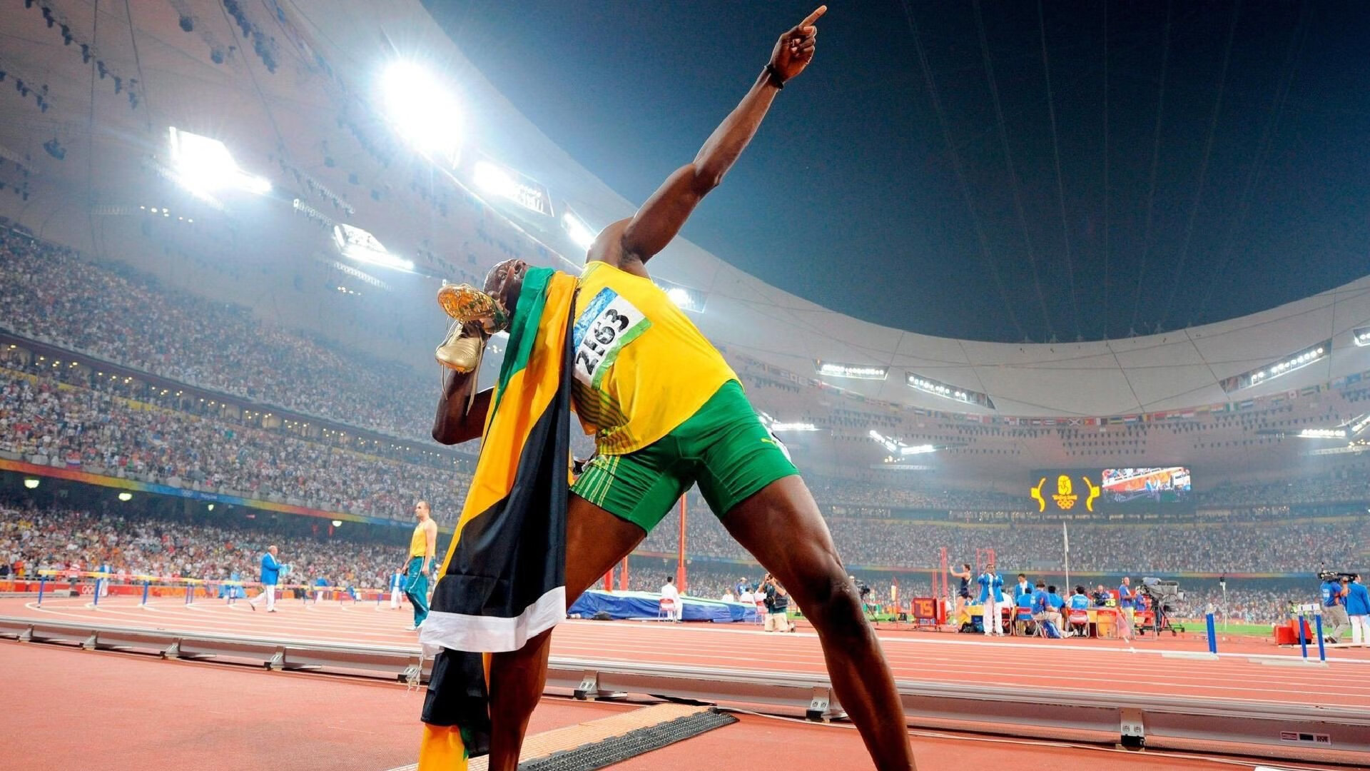 德甲争冠战之夜，梅西个人能力完全展现