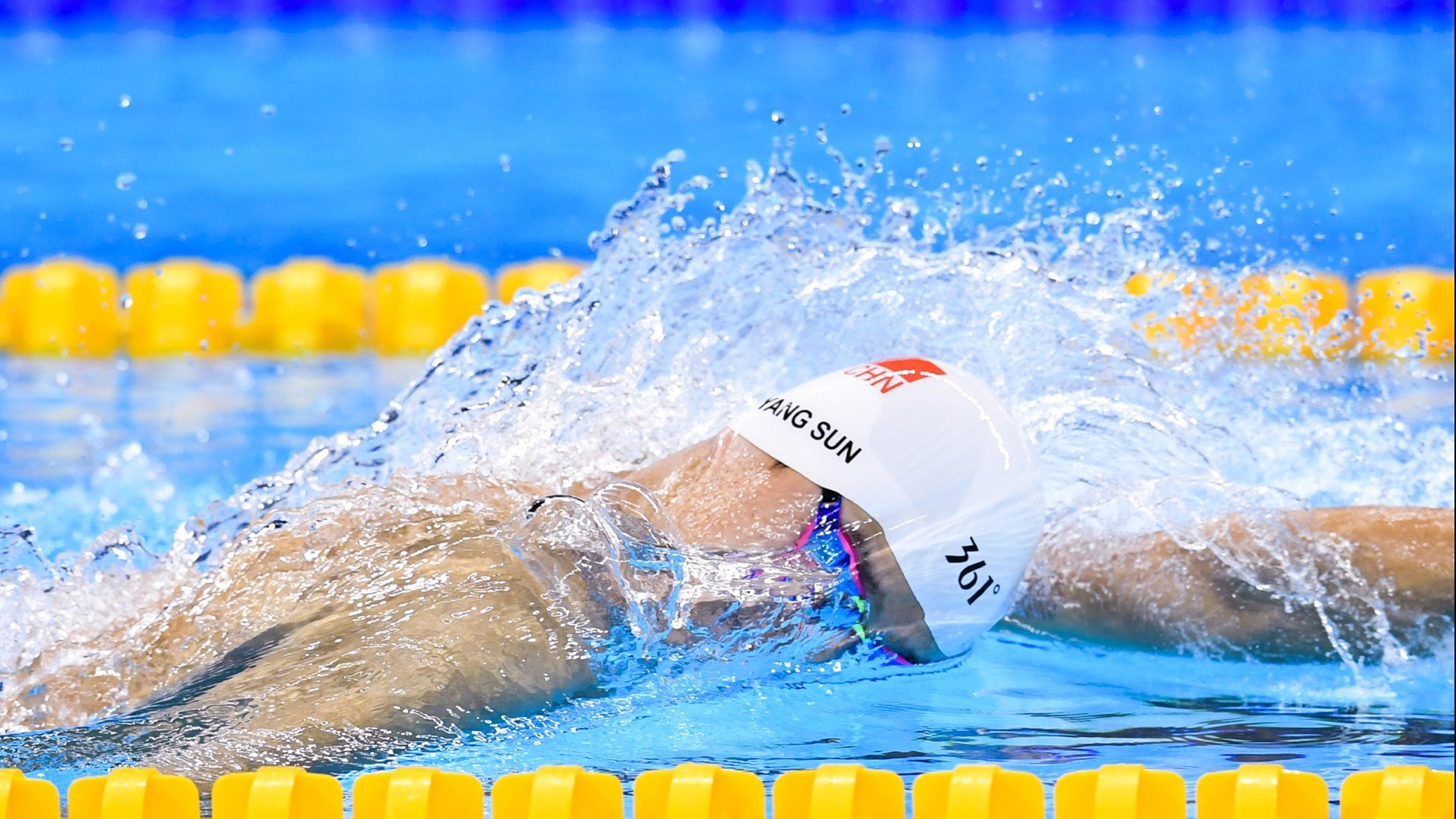 蓝军风暴席卷非洲雄狮，戈麦斯神级发挥锁定胜局